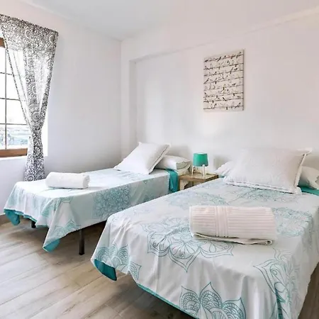 Two Bedroom With Wifi, Close To The Beach, In Playa De Americas Appartement *