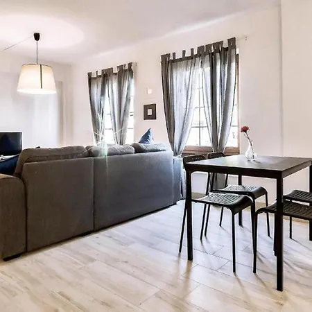 Appartement Two Bedroom With Wifi, Close To The Beach, In Playa De Americas